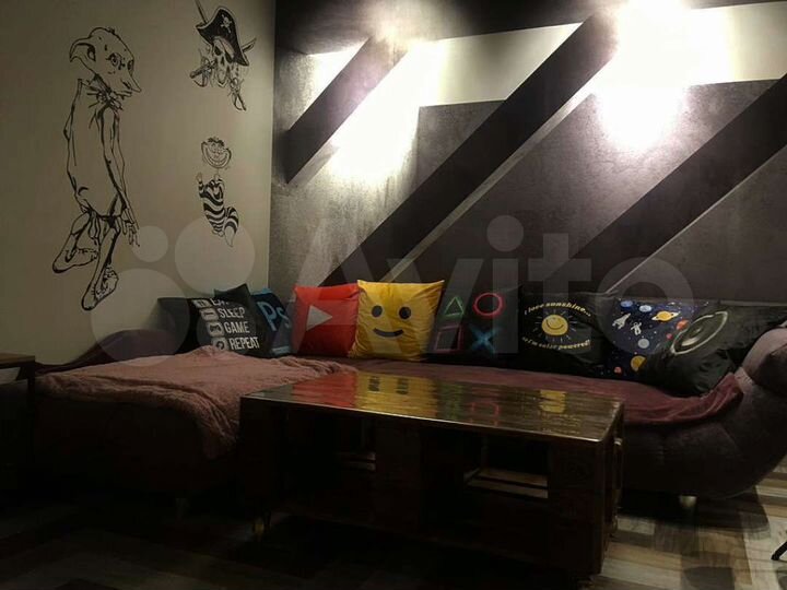 2-к. квартира, 53 м², 1/4 эт.