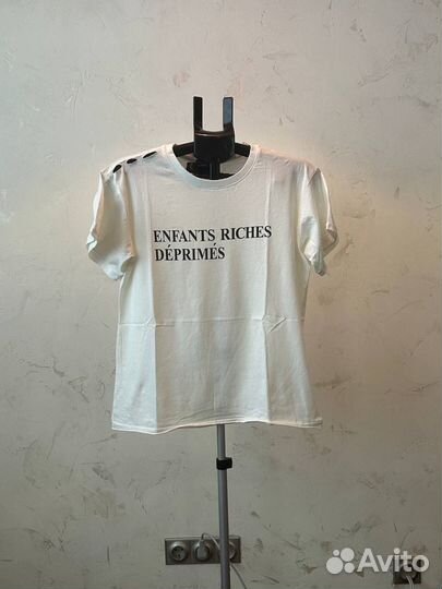 Enfants Riches Deprimes ERD logo футболка на руках