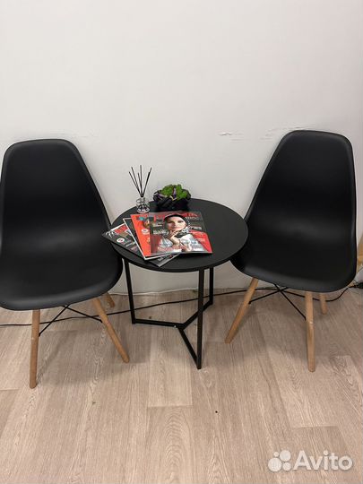 Стол стулья для мастера маникюра