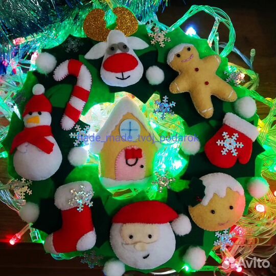 Новогодний венок из фетра