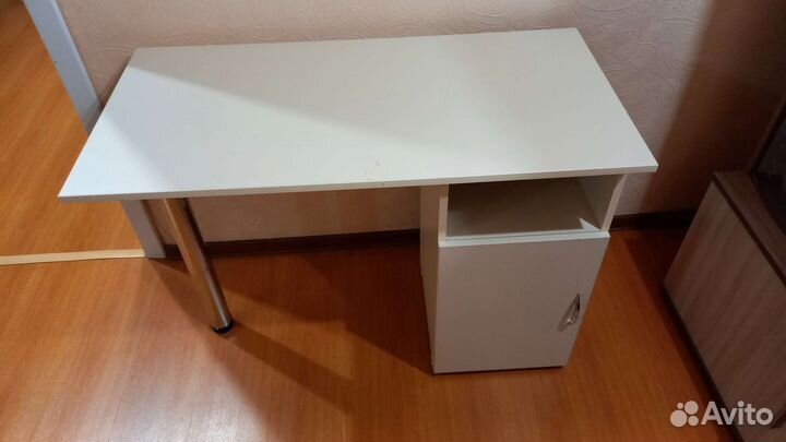 Маникюрный стол Новый