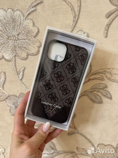 Чехол на iPhone 13