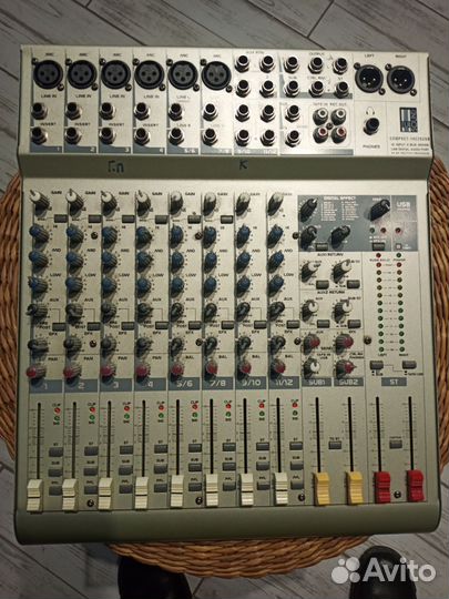 Продам саббуфер