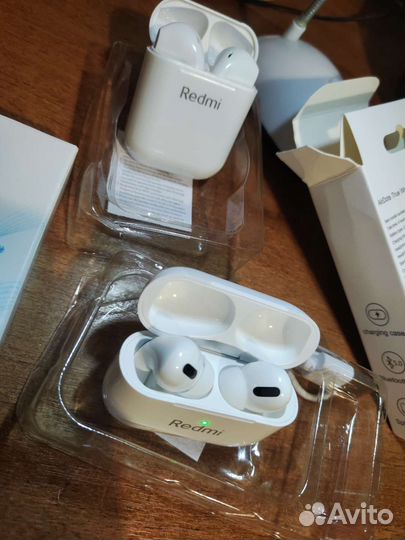 Новые беспроводные наушники Redmi Airdots