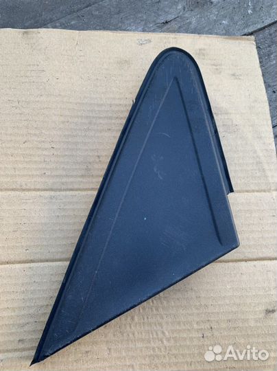 Накладка правая на крыло Ford Focus 2