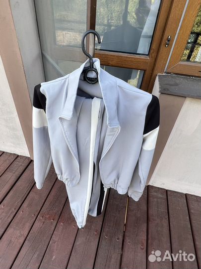 Спортивный костюм S