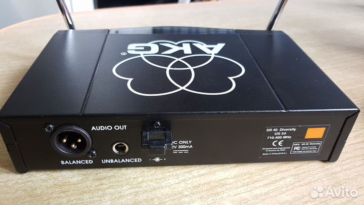 Радиомикрофон AKG SR/HT 40 Diversity (Австрия)