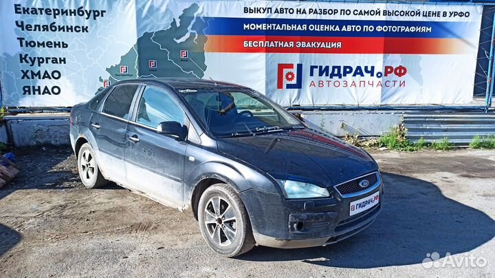 Накладка торпедо правая Ford Focus 2 4M51A044C60AF