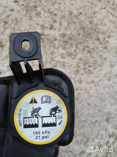 Бочек охлаждения Вольво s80