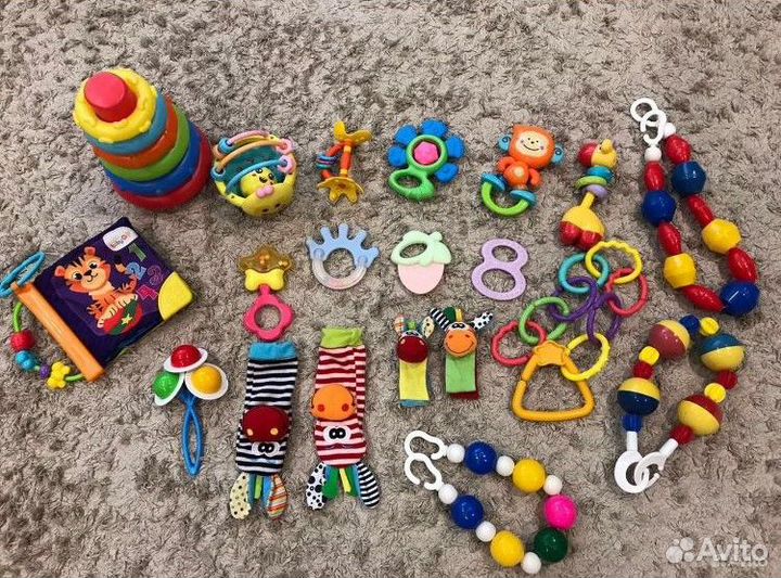 Развивающие и музыкальные игрушки для малышей