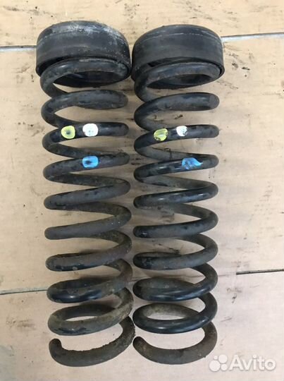 Пружины задние Мерседес W124(1011)