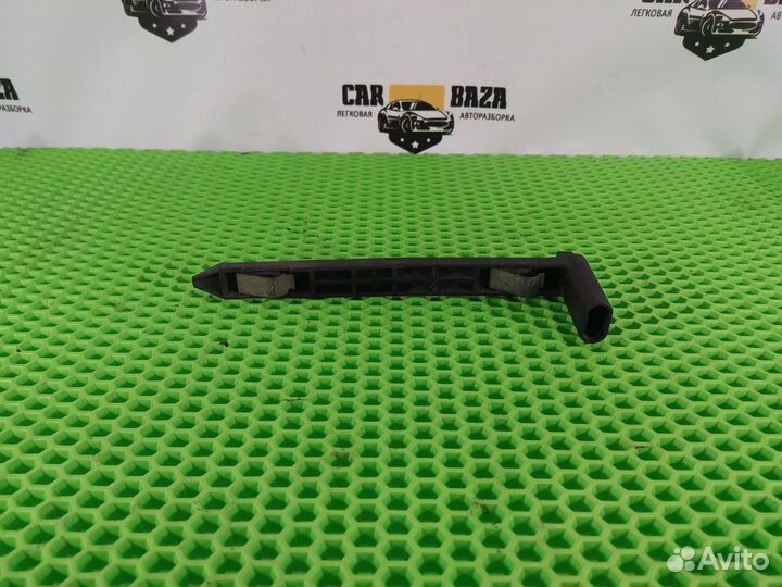 Кронштейн фары Volvo XC60