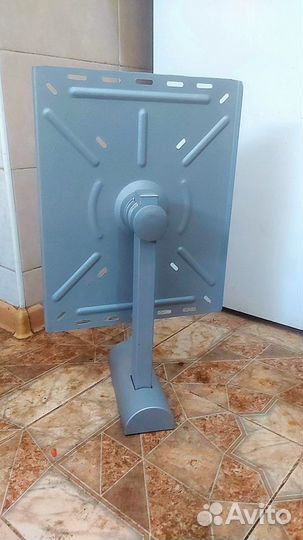 Кронштейн для монитора