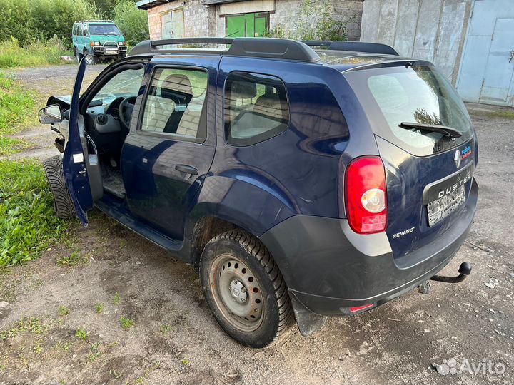 Renault Duster 1.6 МТ, 2013, битый, 95 000 км