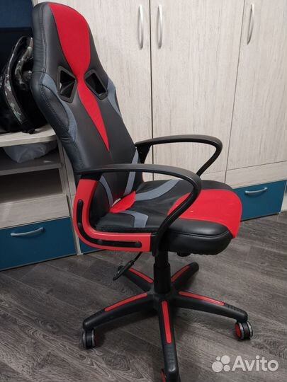 Компьютерное кресло