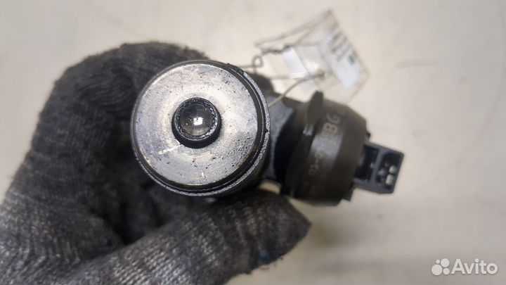 Форсунка топливная Volkswagen Passat 5, 2002