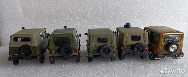 Машинки УАЗ 1:43