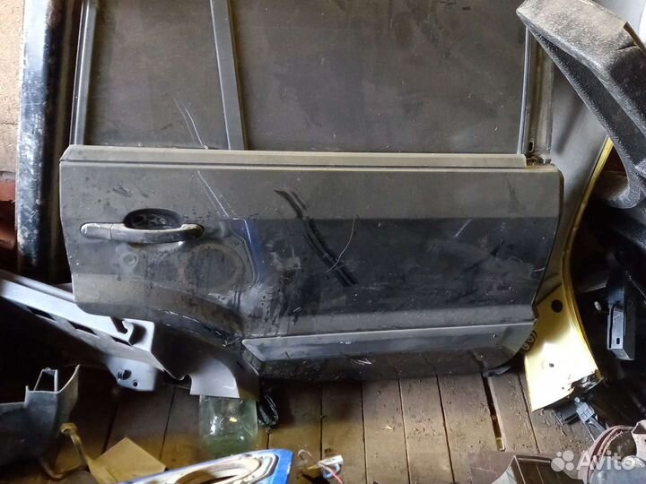 Ford fusion Дверь задний правый