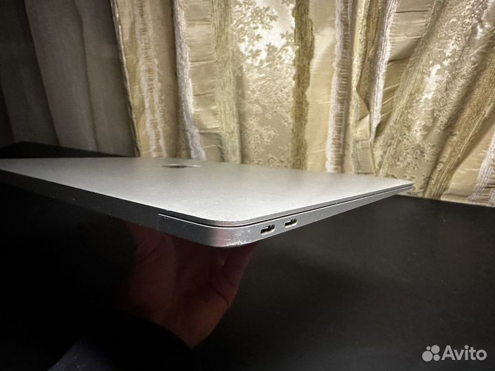 Macbook air 13 2018 retina 16gb 512gb