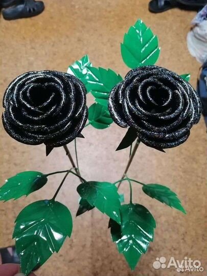 Розы холодной ковки покрыты грунтовка краска лак