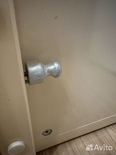 Детская кроватка с маятником и ящиком