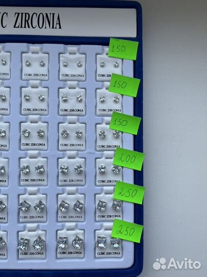 Серьги гвоздики