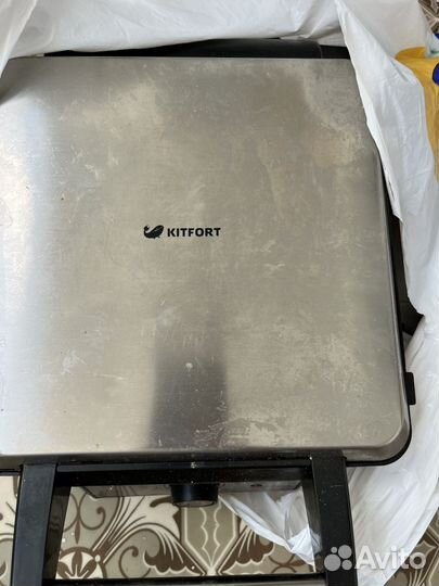 Вафельница-блинница Kitfort