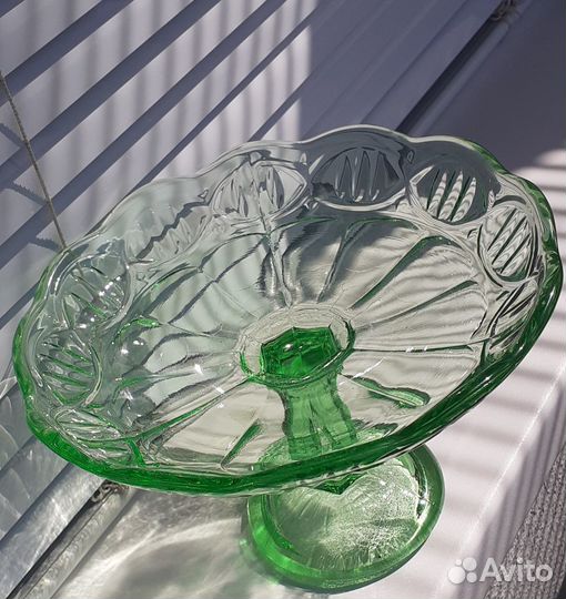 Фруктовница на ножке