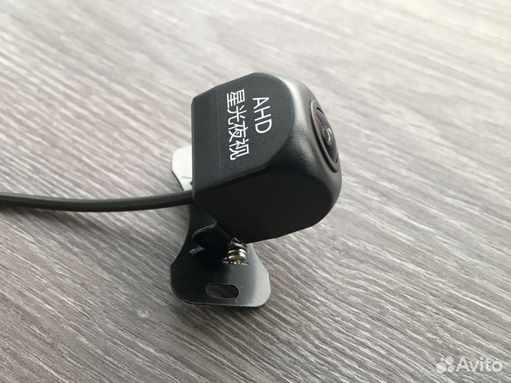 Камера заднего вида AHD 720P