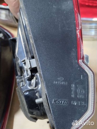 Задние фонари на Ленд Крузер 200