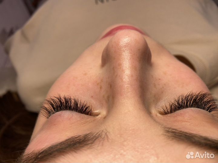 Наращивание ресниц модель