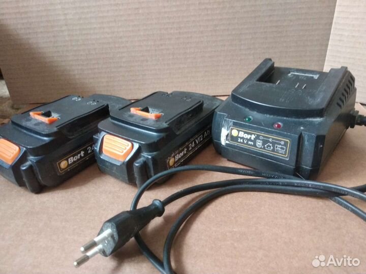 Зарядное устройство и аккумуляторы bort 24v
