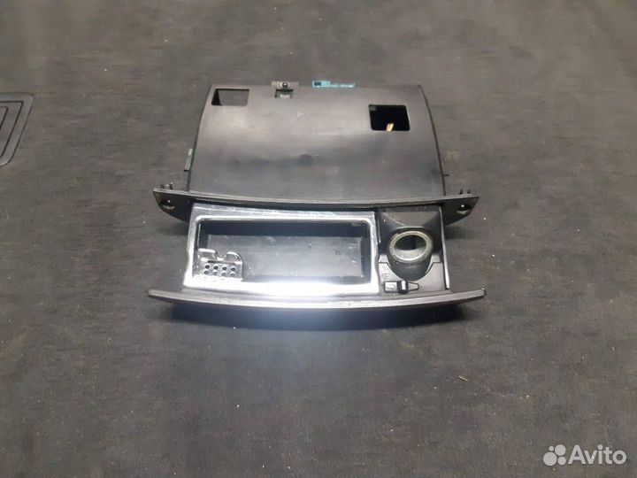 Пепельница Mercedes-Benz S-Class A2208100830