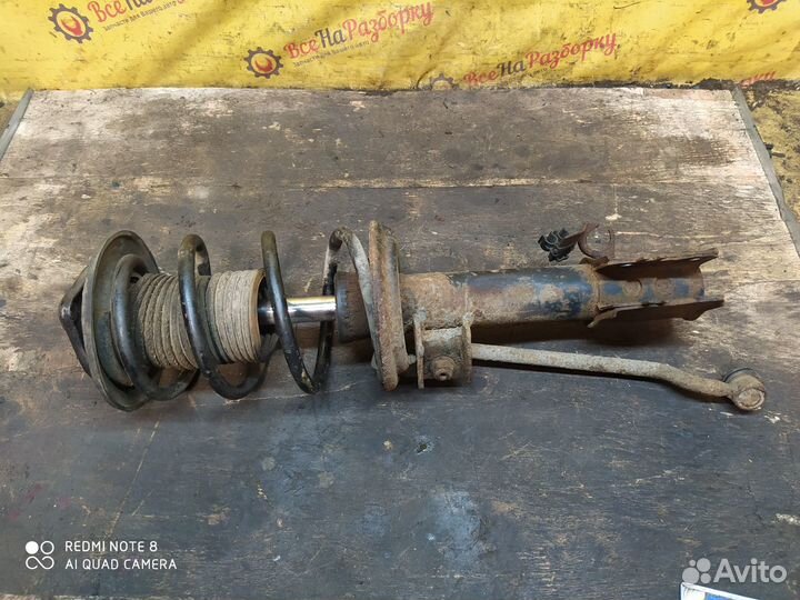 Стойка передняя правая Mercedes-Benz W203