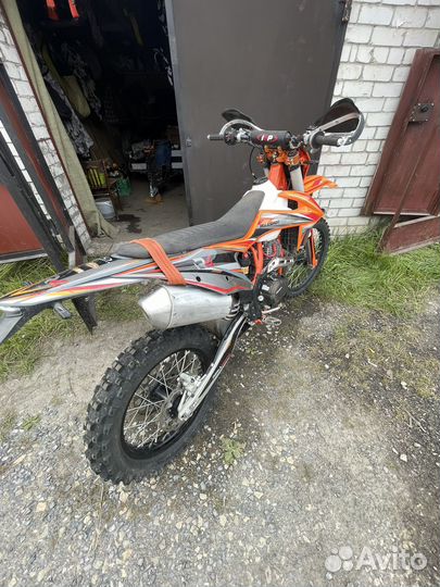 Мотоцикл Regulmoto Holeshot