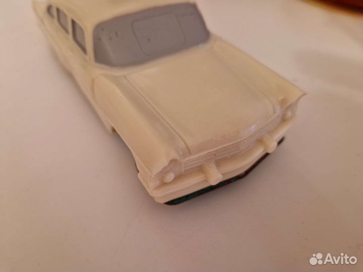 Машинка СССР. Чайка. Карболит