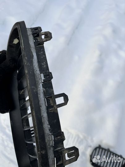 Решетка радиатора BMW 5 E60