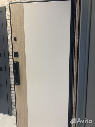 Дверь входная