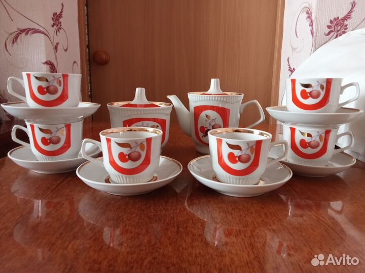 Сервиз чайный фарфоровый