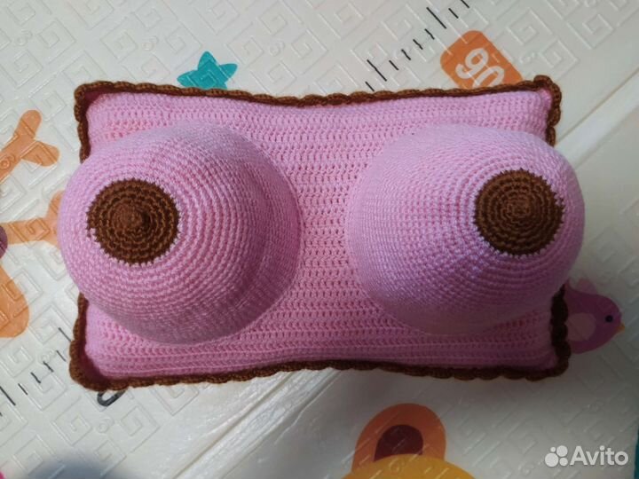 Подушка грудь