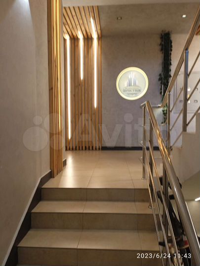 2-к. квартира, 65 м², 4/4 эт.