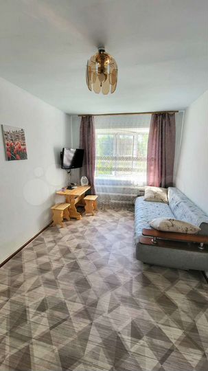 2-к. квартира, 37 м², 1/2 эт.