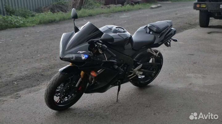 Yamaha R1