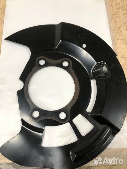 Пыльник (Кожух) тормозного диска Nissan Teana L33