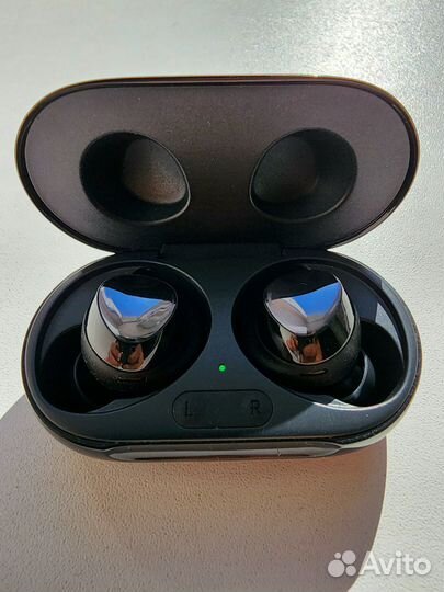 Наушники Samsung Galaxy buds plus. Оригинал