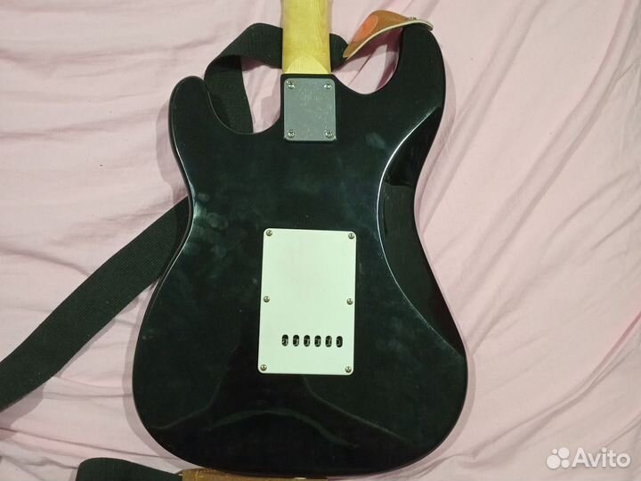 Электрогитара