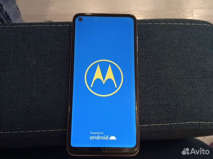 Motorola Moto G8, 4/64 ГБ