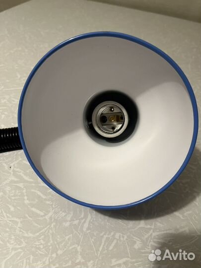 Лампа настольная