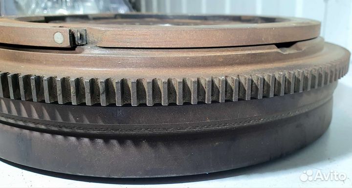 Маховик двухмассовый Mercedes Benz W202, W210