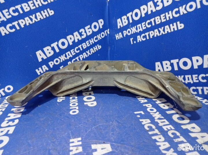 Кронштейн кпп Bmw E60 седан N52B25 2007